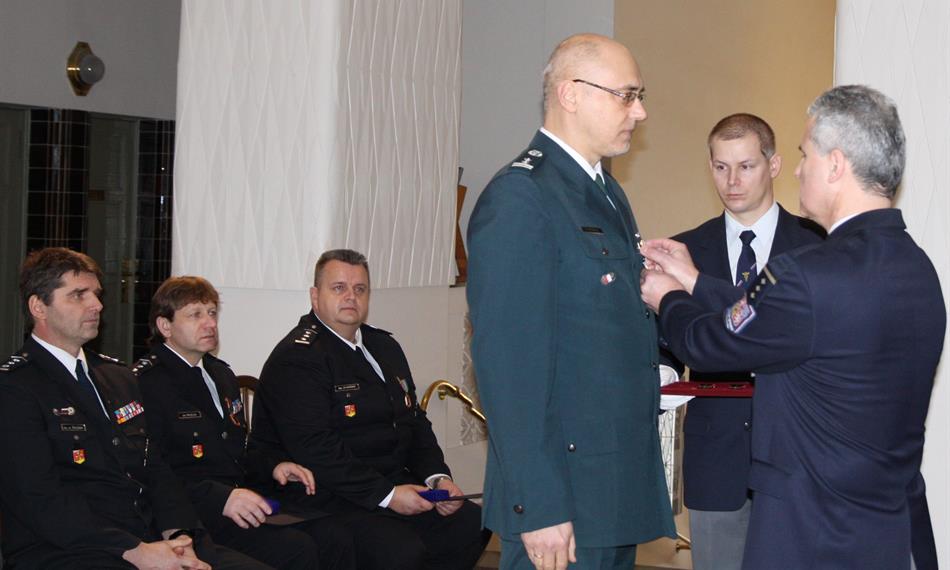 2014-1-31-738ocenění  zástupce polské celní správy.jpg